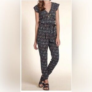 Hollister Ethnic Print Tie Waist Jumper